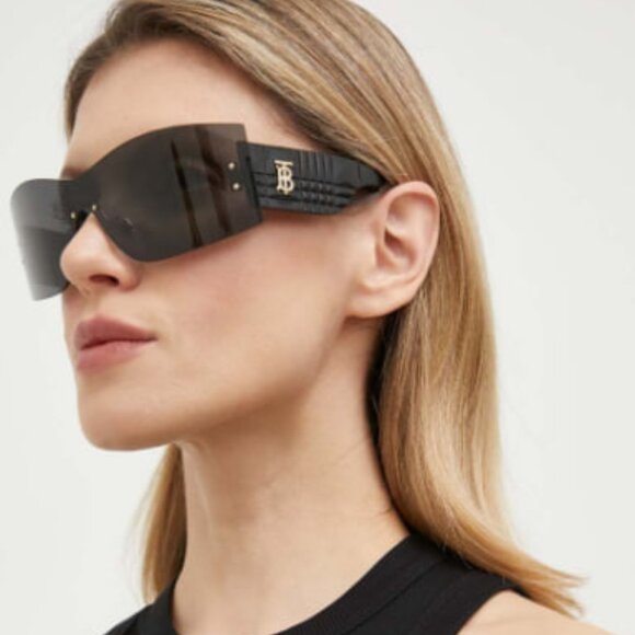 NEW BURBERRY BE3137 1109/87 BLACK GEOMETRIC WOMEN SUNGLASSES BE3137 110987 - Picture 1 of 11